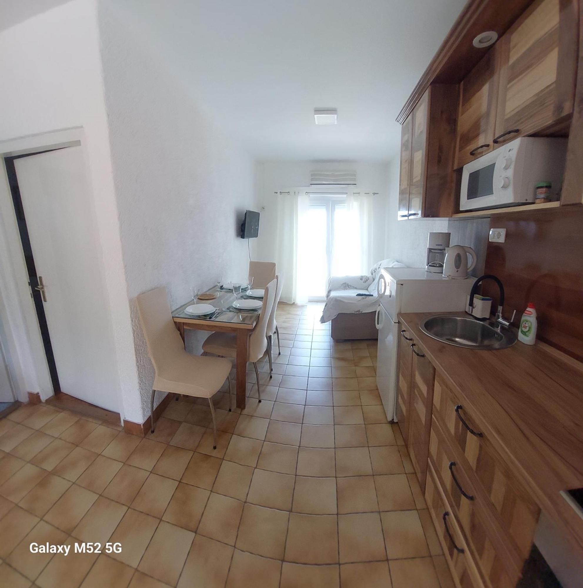 Apartmani Lana Rab *